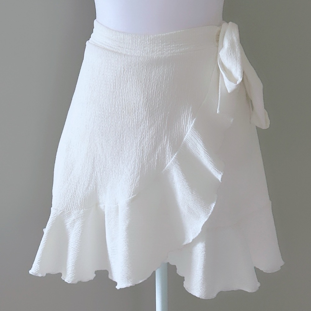 LCW Casual White Wrap Ruffle Hem Side Tie Mini Skirt Sz L